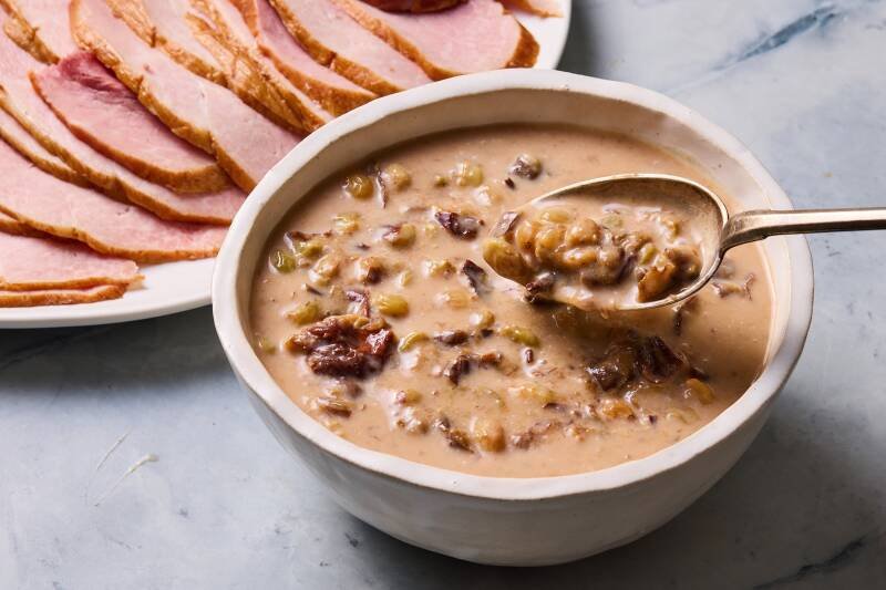 Pluma Moos: A Delicious Dive into Mennonite Culture and History