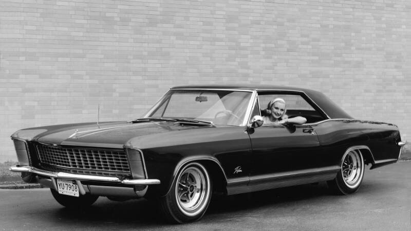 5 Classic Muscle Cars From the 1960s Still Turning Heads Today