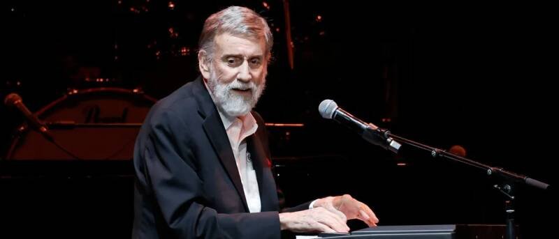 Ray Stevens Injury: Country Legend Recovering After Fall - A Deep Dive