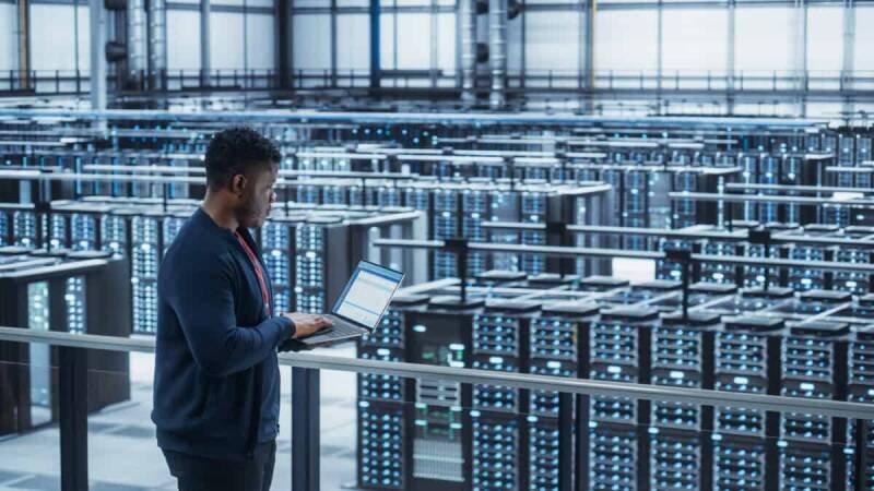 Brookfield Renewable: Powering the Data Center Boom and Investor Portfolios
