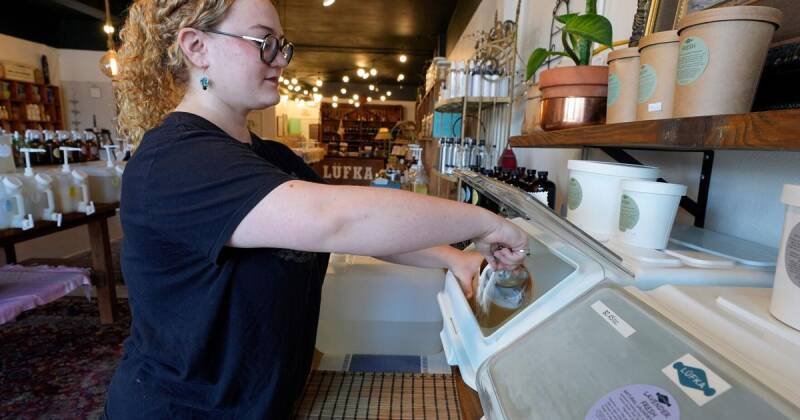 Refill Stores: A Growing Trend in Reducing Waste and Promoting Sustainability