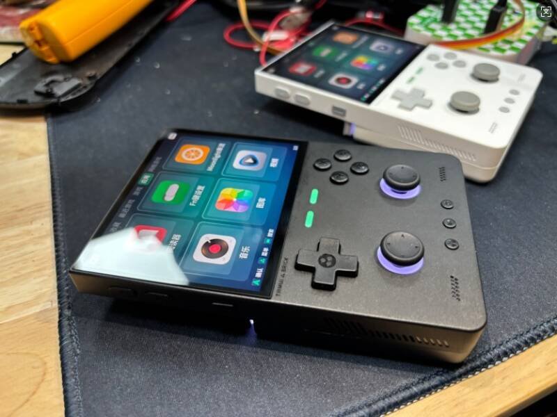 TrimUI Brick Pro: Leaked Specs and Retail Box Unveiled - What to Expect