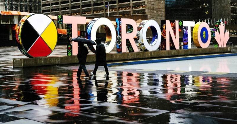 Toronto Weather: Rainy Week with Unexpected Warmth - What It Means for You