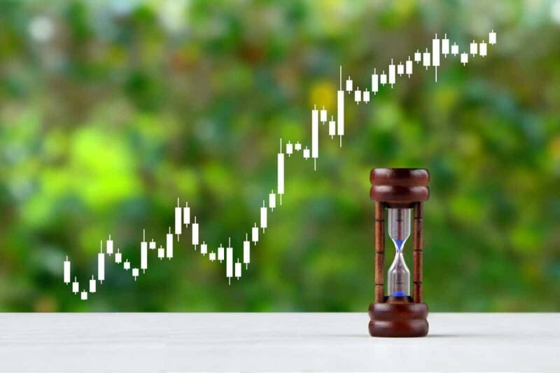 5 Canadian Stocks to Buy and Hold for Long-Term Growth (5 Years+)