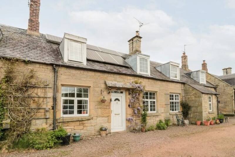 Charming Scottish Cottage for Sale: A Perfect Getaway?
