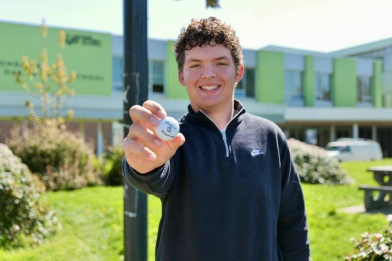 Teen Golfer Achieves Incredible Hole-In-One: An Albatross on a Par 4!