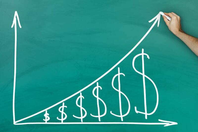3 Top TSX Stocks to Buy on the Dip: Growth & Value Picks