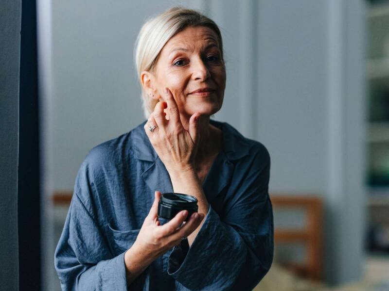 LilyAna Naturals Retinol Cream: Does It Really Soften Wrinkles? (Amazon Deal)